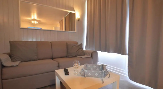 Appartement Les Menuires, 1 pièce, 4 personnes - FR-1-452-2