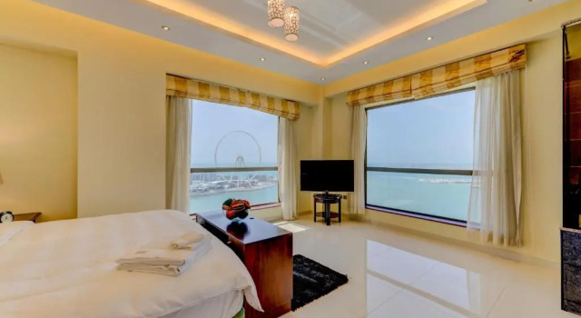 Апартаменты JBR The Walk Rimal - 4-Bedroom Suite Full Sea View High floor