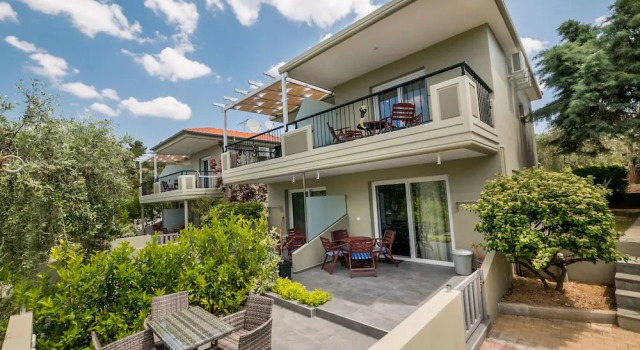 Люкс Mythos Bungalows