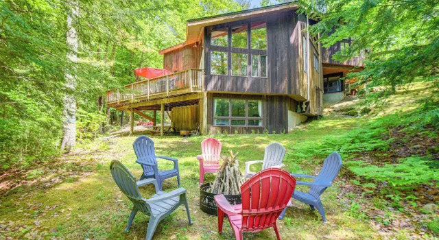 Ski & Golf: Cozy North Conway Mountain Cabin!