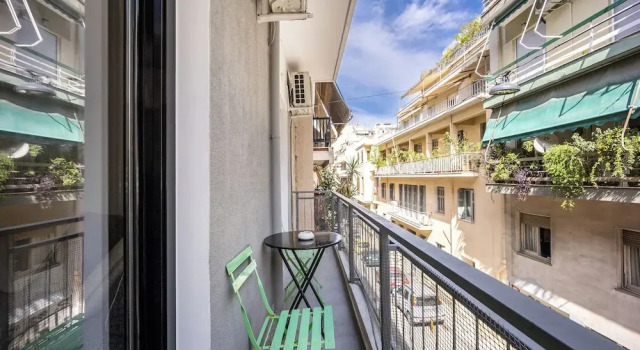 Апартаменты Comfort с видом на город 2BRCozy Urban Retreat Exarchia