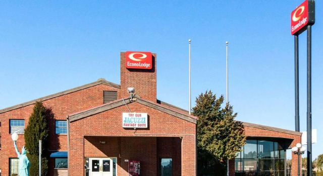 Кровать в общем номере Econo Lodge near Wichita Falls Event Center