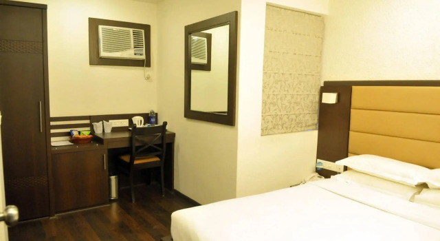Relax Inn, Забронировать Отель Баллигандж Калькутта