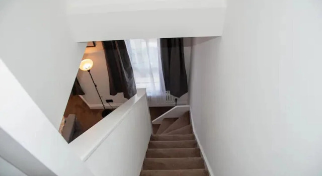 Апартаменты Charming 3-bed Apartment in London