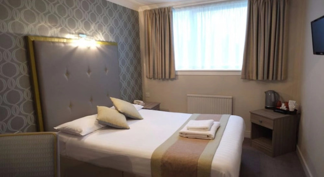 White Horse Inn, Prenota Hotel  