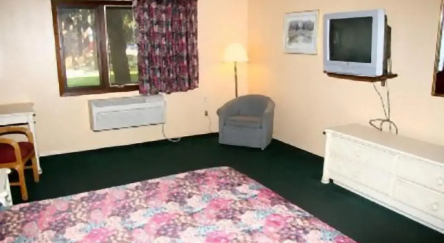 Номер Standard Americas Inn