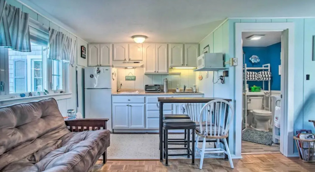 Romantic Cape Cod Studio w/ Patio, Near Beaches, Buchen Sie Ferienwohnung  