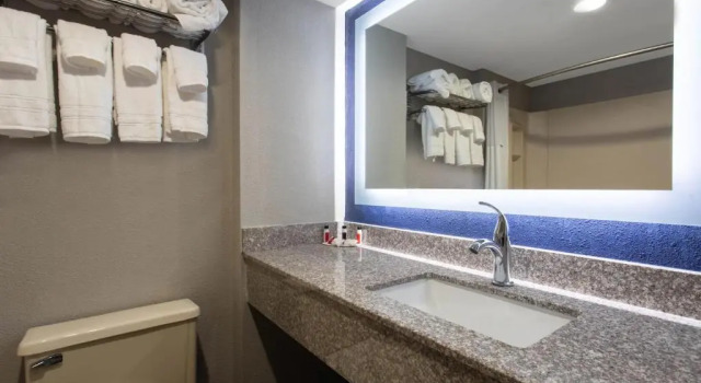Номер Standard SureStay by Best Western Greenville