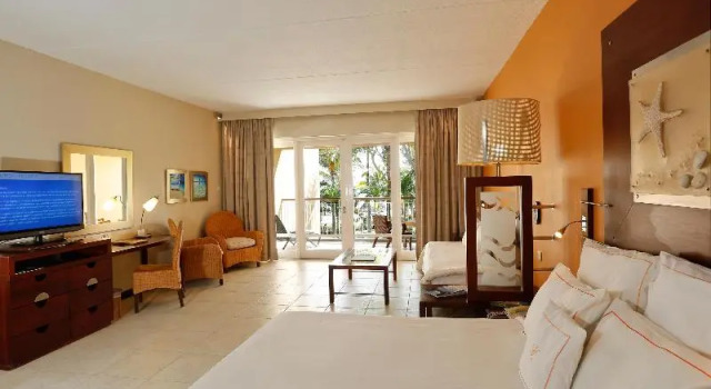 Номер Standard с балконом Victoria Beachcomber Resort & Spa
