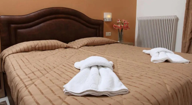 Трёхместный номер Standard с видом на город Kronos Hotel