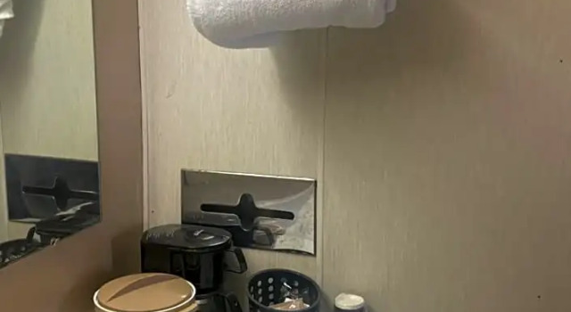 Четырёхместный номер Standard Paxton Inn Motel