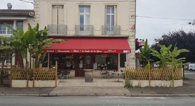 Hotel Café de la Gare, Забронировать Отель Отели Сент-Фуа-ла-Гранда 3 звезды, 3*