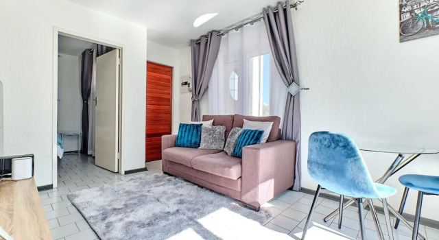 One Bed Unit in Prime Sandton- 2139