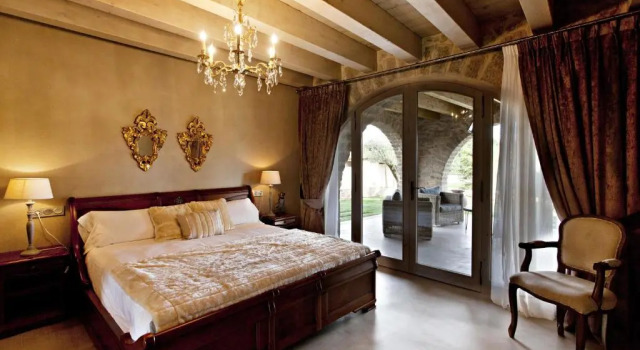 Полулюкс La Vella Farga Hotel