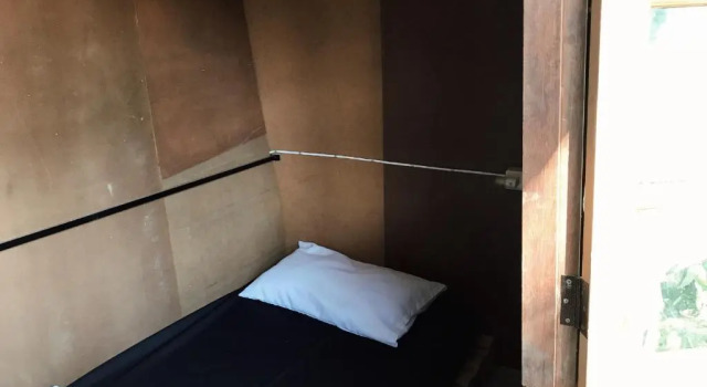 Кровать в общем номере HostelBed and Retreat Phitsanulok