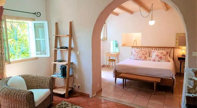 Трёхместный номер Standard La Villa Roseraie , Hôtel Familial OUVERT TOUTE LANNEE