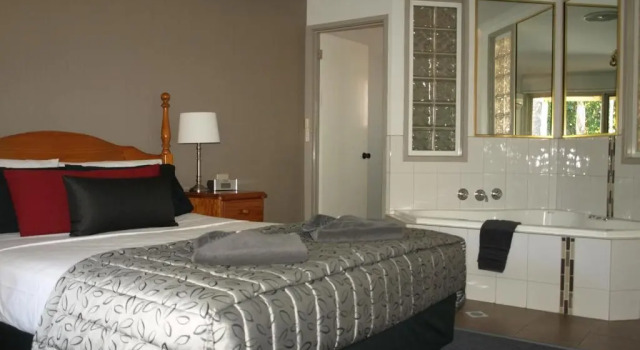 Люкс Executive Old Coach Motor Inn Echuca
