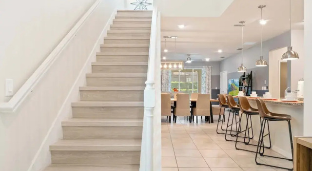 Коттедж 7BR Solterra Resort - Newly Renovated Home w Pool
