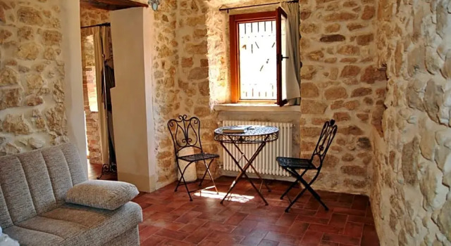 Milleunapietra, Book Hotel Hoteller i Castelnuovo Parano med parkering, Parkering