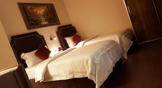 Студия Hayyat Luxury Hotel Apartments