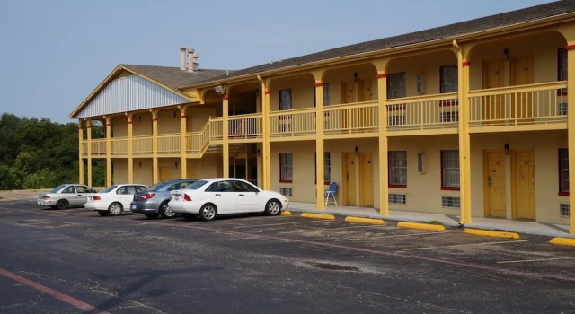 Travelers Inn, Buchen Sie Gasthaus Sherman Texoma