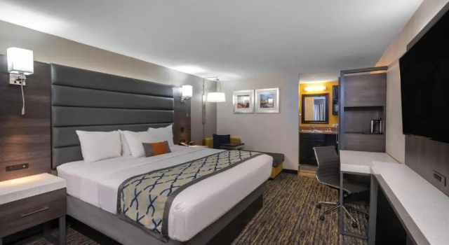 Номер Deluxe Отель Мерфрисборо Baymont Inn and Suites Murfreesboro
