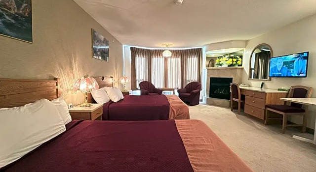 Четырёхместный номер Standard Western Budget Motel Ponoka