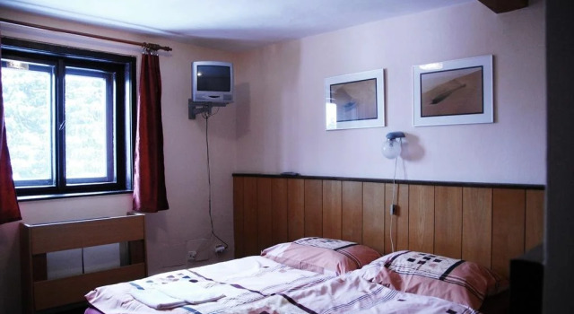 Montanie - eko sport hotel, Book Hotel Hoteller i Jizera Mountains med parkering, Parkering