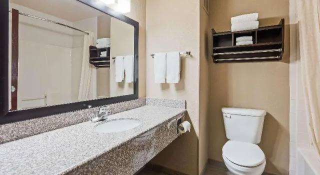 Четырёхместный семейный номер Standard Best Western Plus Cutting Horse Inn & Suites