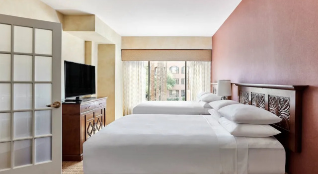 Номер Standard c 1 комнатой с видом на бассейн Scottsdale Marriott at McDowell Mountains