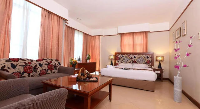 Полулюкс Hotel Maximillian