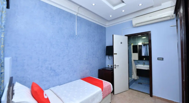 Двухместный номер Standard OYO 137 Marina Hotel