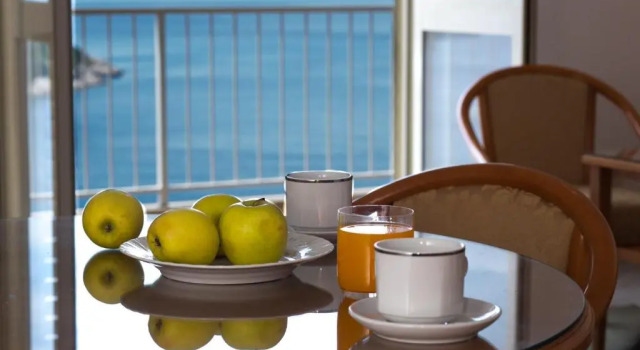 Апартаменты Comfort с 2 комнатами с балконом и с видом на море Sipa Apartments