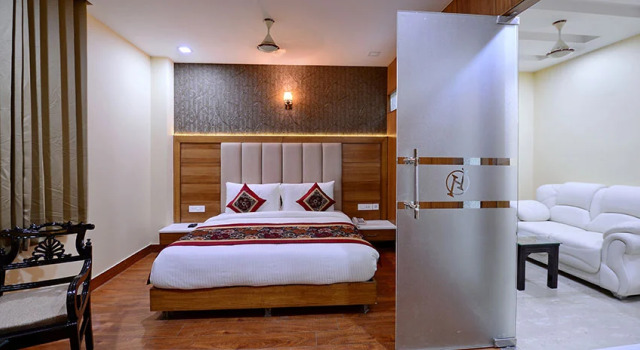Люкс Grand Hridey One Minute From Railway Station