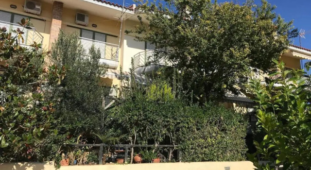 Ideal 3-floor Maisonette next to the sea, Book Hotel Gerakini 