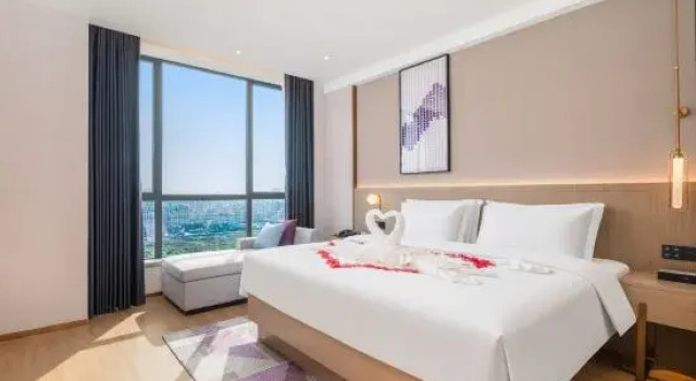 Люкс Business Lavande Hotel (Guangzhou Baiyun Airport Longgui Metro Station)