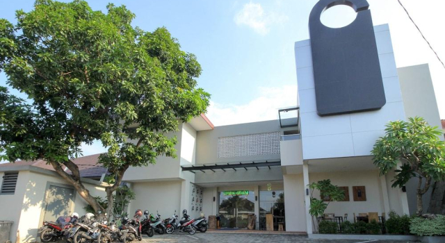 Airy Tegalsari Kawi Raya 49 Semarang, Buchen Sie Hotel Semarang Central Java, in der Nähe von Water Blaster