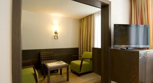 Четырёхместный номер Standard Hotel Schloss Ragaz