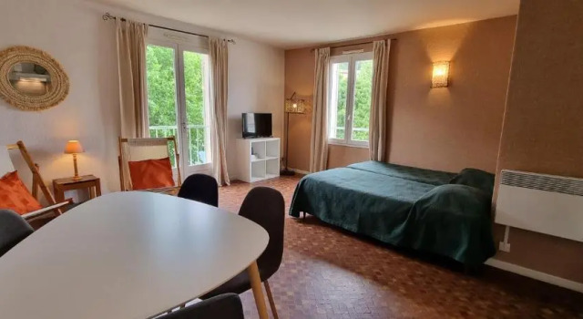 Апартаменты Logis Hôtels Le Saint Marc
