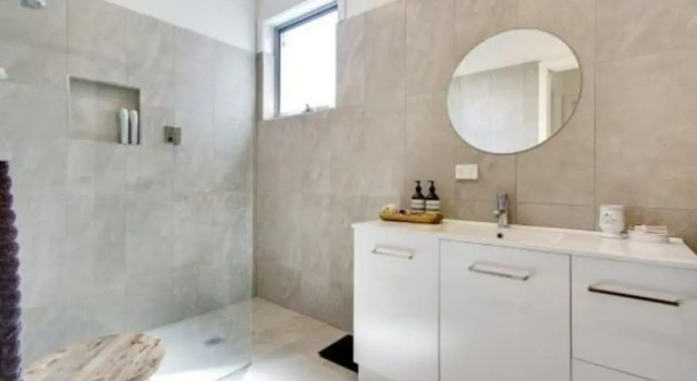 Windella Escape, Book Hotel Rosebud 