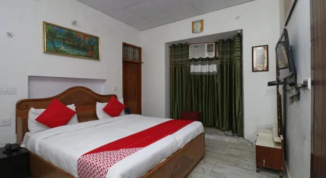 Travellers Homes By OYO Rooms