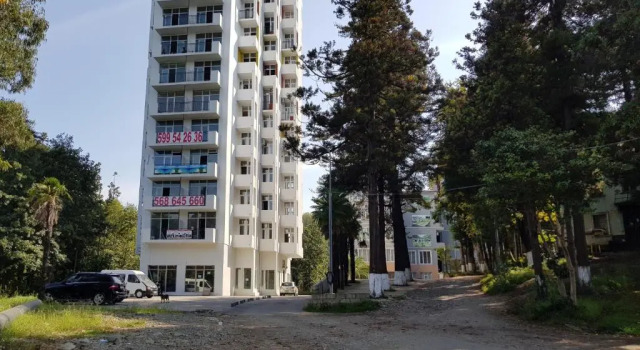 Lux Apartment 1, Book Apartment Makhinjauri 