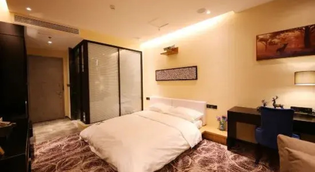 Milu Hotel (Urumqi High Speed Rail Station)