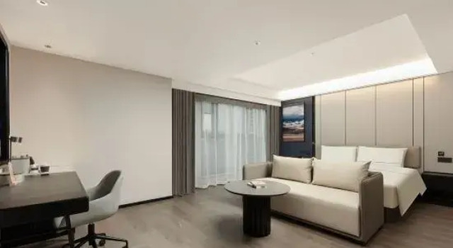Люкс Superior Atour Hotel Wuxi East Station South Square