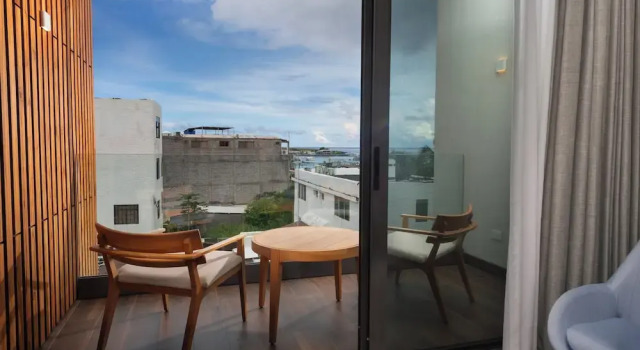 Четырёхместный номер Standard с видом на город Hotel Indigo - Galapagos by IHG