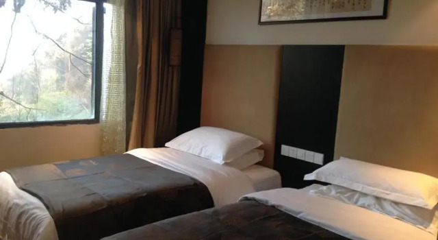Wudangshan Dayue Hotel, Reservar Hotel Wudangshan 