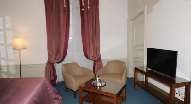 Полулюкс Deluxe Hôtel Victor Hugo