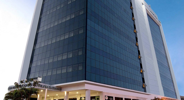 Hotel Praia Centro, Забронировать Отель Отели Форталезы с бассейном, рядом с Dragão do Mar Cultural Centre, Бассейн