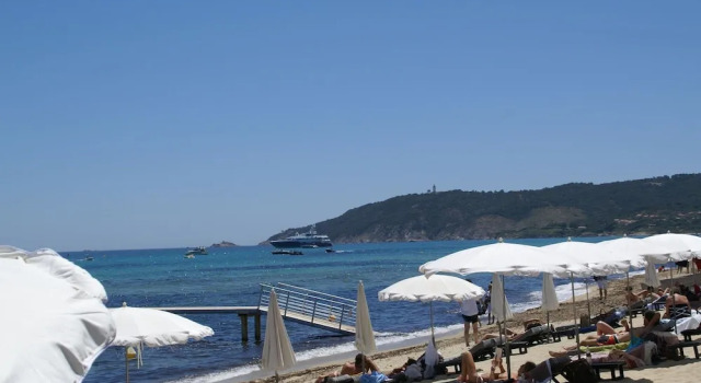 Spacious Holiday Home in Lorgues With Private Pool