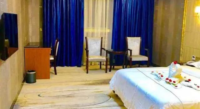 Junyu Business Apartment